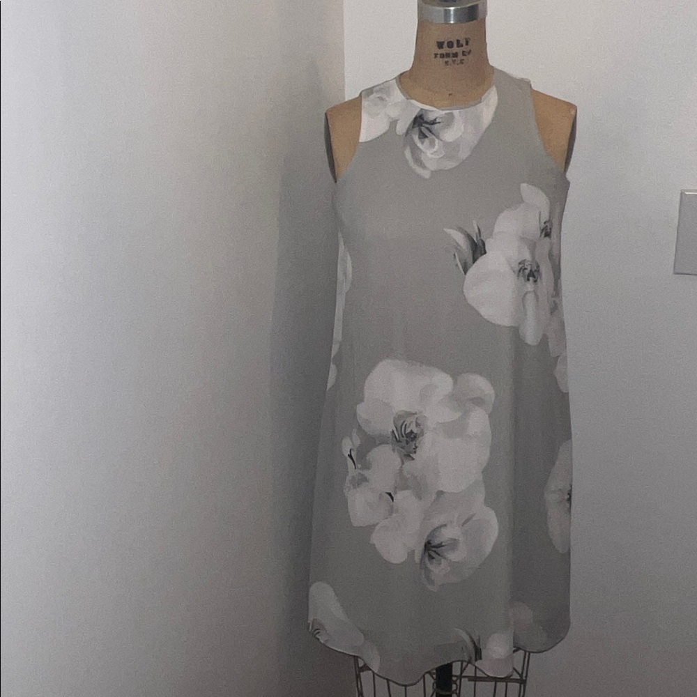 Calvin Klein Grey/White Floral Print Shift Lightweight Dress Size 4 Y2K
